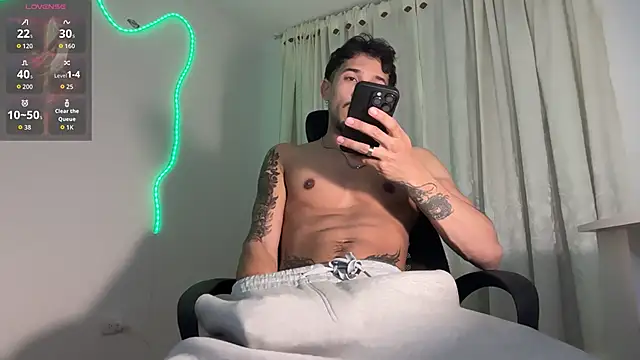 rafael stone11 online show from 04/01/26, 04:02