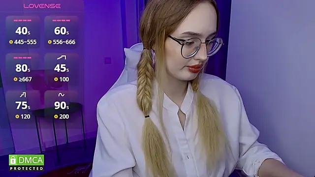 Snapshot of AdeLuna chatting on 02/18/26, 09:22 AdeLuna online show from 02/18/26, 09:22