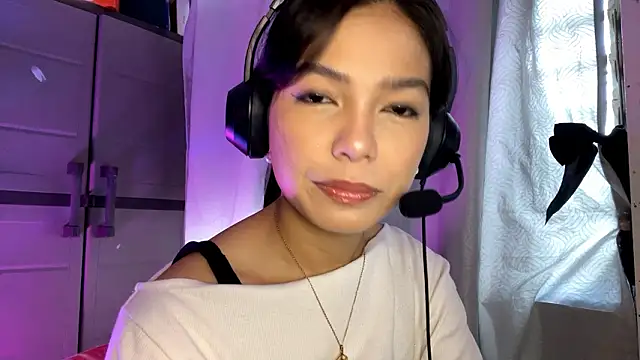 Snapshot of ConstancePorrini chatting on 02/24/26, 05:49 ConstancePorrini online show from 02/24/26, 05:49