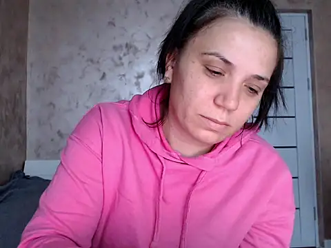 Snapshot of LorraGrey chatting on 04/30/26, 06:31 LorraGrey online show from 04/30/26, 06:31