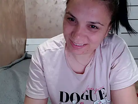 Snapshot of LorraGrey chatting on 05/03/26, 08:04 LorraGrey online show from 05/03/26, 08:04