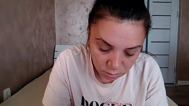 Snapshot of LorraGrey chatting on 07/14/26, 03:33 LorraGrey online show from 07/14/26, 03:33