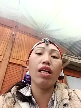 Snapshot of hot-luna- chatting on 02/02/26, 01:15 hot-luna- online show from 02/02/26, 01:15