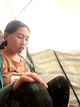 Snapshot of hot-luna- chatting on 02/24/26, 01:14 hot-luna- online show from 02/24/26, 01:14