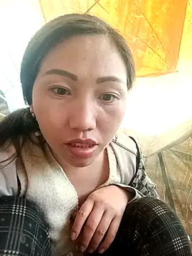 hot-luna- online show from 04/02/26, 07:50