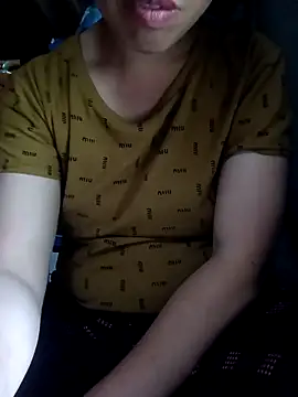 hot-luna- online show from 04/13/26, 10:10