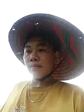 Snapshot of Bella-222 chatting on 02/27/26, 08:47 Bella-222 online show from 02/27/26, 08:47