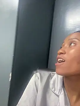 Snapshot of Amari_26 chatting on 02/11/26, 03:00 Amari 26 online show from 02/11/26, 03:00