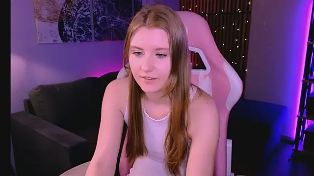 Caroline Desire  online show from 03/29/26, 07:52