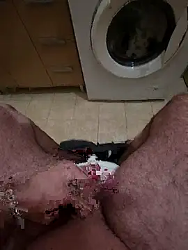 Snapshot of Heyyo3 chatting on 02/05/26, 10:42 Heyyo3 online show from 02/05/26, 10:42