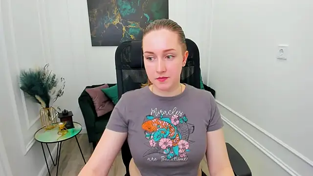 CaseyTerini online show from 04/19/26, 04:23