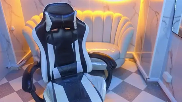 Valerie moon b online show from 03/04/26, 12:55