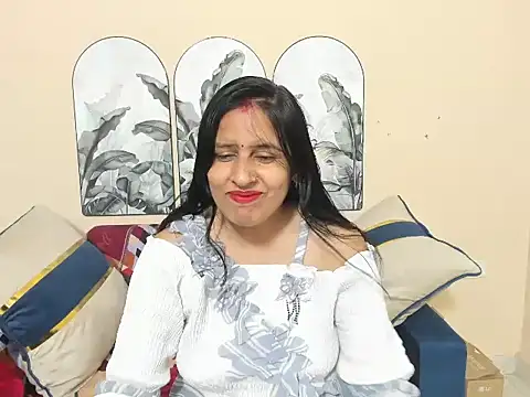 sara conorr online show from 04/24/26, 03:42