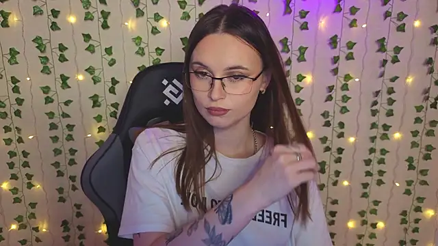 AliceIMonta online show from 02/22/26, 04:27