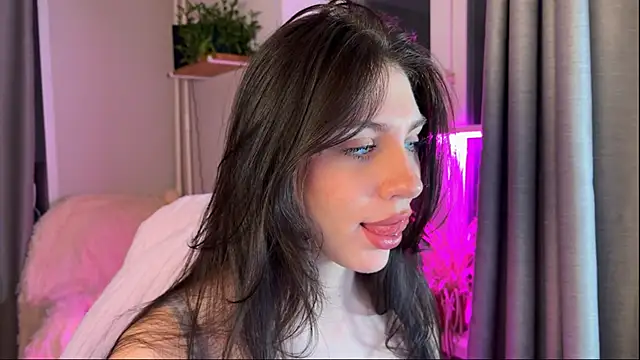 Snapshot of lunawho chatting on 02/27/26, 03:28 lunawho online show from 02/27/26, 03:28