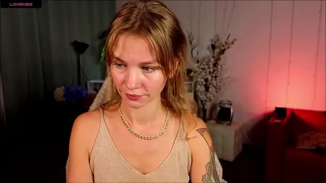 Snapshot of Crystal_Kris chatting on 02/02/26, 05:50 Crystal Kris online show from 02/02/26, 05:50