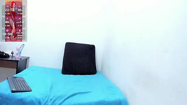 catalinaa32 online show from 04/23/26, 12:29