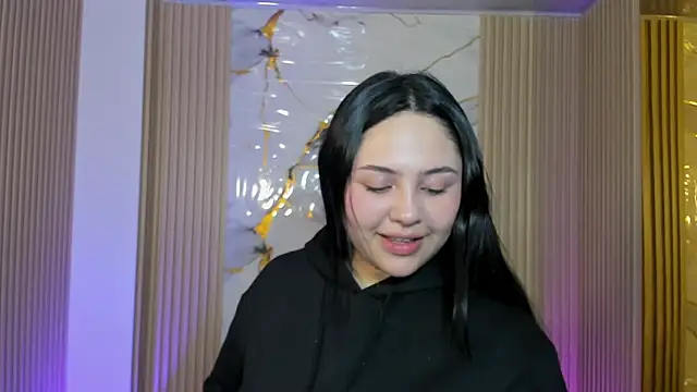 Siena Tay online show from 04/05/26, 11:51