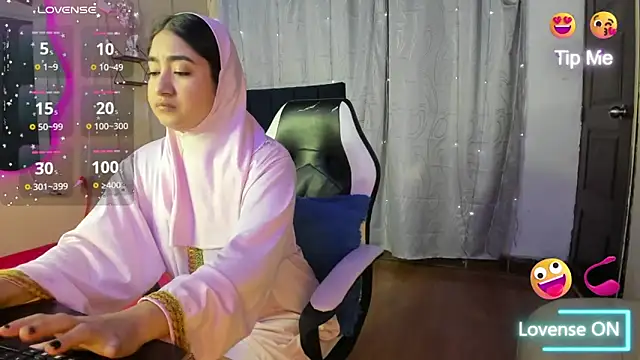 Snapshot of SamiraAwada chatting on 02/22/26, 12:47 SamiraAwada online show from 02/22/26, 12:47