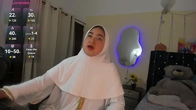 SamiraAwada online show from 04/23/26, 07:16