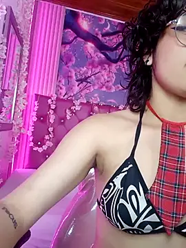 Snapshot of KittyLatina_02 chatting on 02/20/26, 04:09 KittyLatina 02 online show from 02/20/26, 04:09