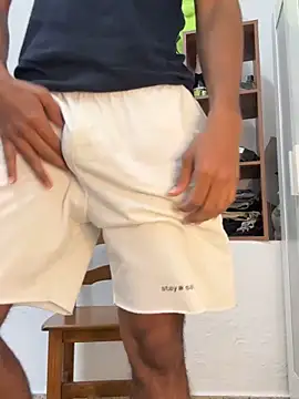 Snapshot of DavShi chatting on 02/16/26, 04:36 DavShi online show from 02/16/26, 04:36