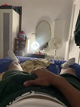 Snapshot of DavShi chatting on 02/22/26, 12:15 DavShi online show from 02/22/26, 12:15