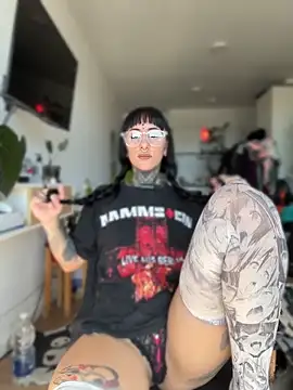 xsadtanas online show from 04/24/26, 03:47