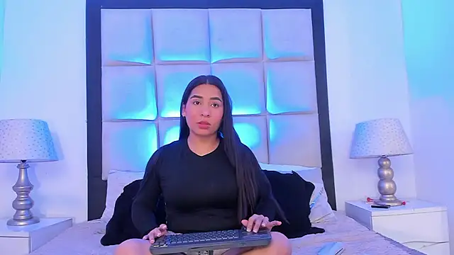 Snapshot of SussyFox chatting on 02/11/26, 12:10 SussyFox online show from 02/11/26, 12:10