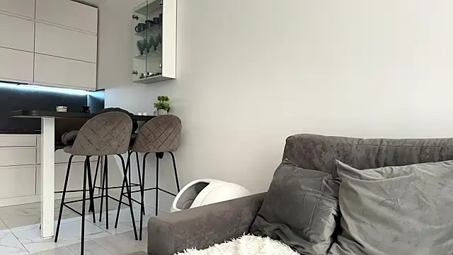 AuraXO online show from 04/24/26, 05:10