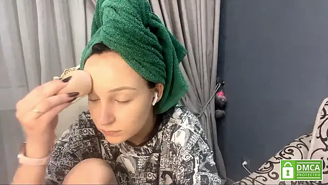 Snapshot of Sylynisem chatting on 03/02/26, 07:21 Sylynisem online show from 03/02/26, 07:21