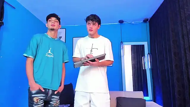 Snapshot of KingOfHeavens_2 chatting on 02/15/26, 09:00 KingOfHeavens 2 online show from 02/15/26, 09:00