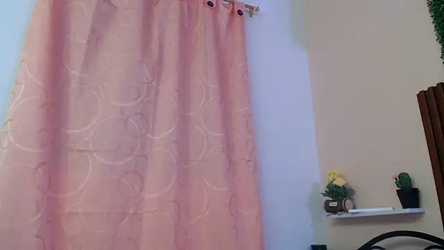 Snapshot of calimasalas2 chatting on 02/14/26, 11:23 calimasalas2 online show from 02/14/26, 11:23