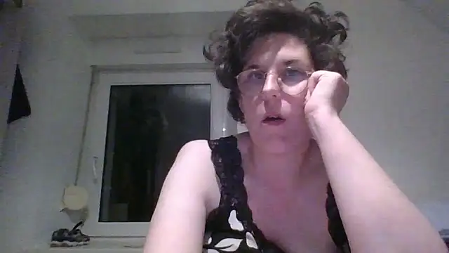 OIseauNoir88 online show from 03/31/26, 07:25