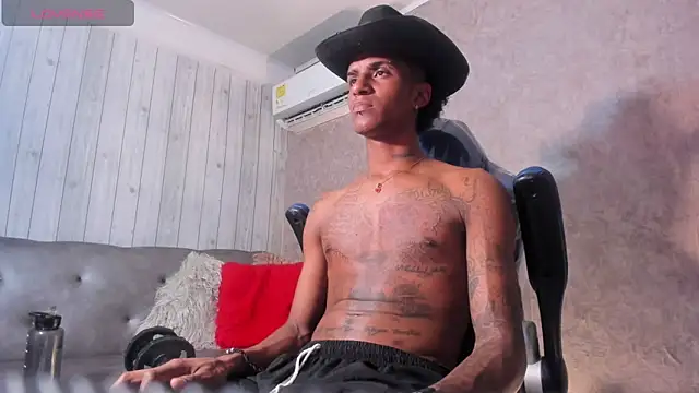 Snapshot of scarlettqueenx chatting on 02/19/26, 08:16 scarlettqueenx online show from 02/19/26, 08:16