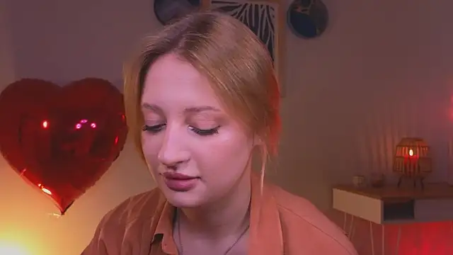 Snapshot of nikapie chatting on 02/15/26, 05:37 nikapie online show from 02/15/26, 05:37