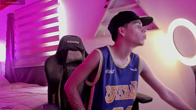 juan posada online show from 02/21/26, 03:02