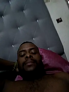 Snapshot of Tuverdugo12 chatting on 02/16/26, 02:24 Tuverdugo12 online show from 02/16/26, 02:24