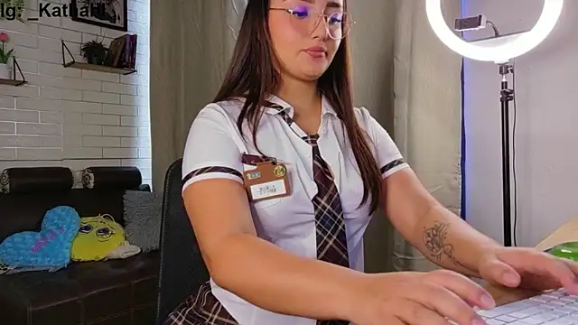 Catalu x online show from 04/19/26, 06:10