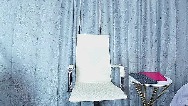 amy noa online show from 04/18/26, 12:53