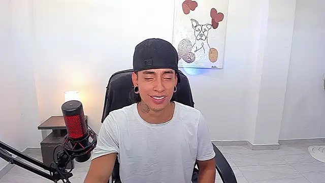 Snapshot of paisa_hotx chatting on 02/22/26, 07:01 paisa hotx online show from 02/22/26, 07:01