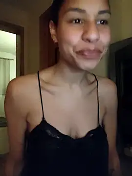 YaraEstelle online show from 03/03/26, 08:04