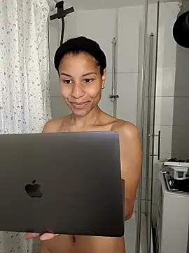 YaraEstelle online show from 03/31/26, 05:46