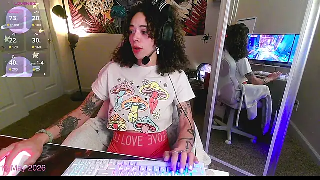 Snapshot of gunzinrose chatting on 05/11/26, 03:51 gunzinrose online show from 05/11/26, 03:51