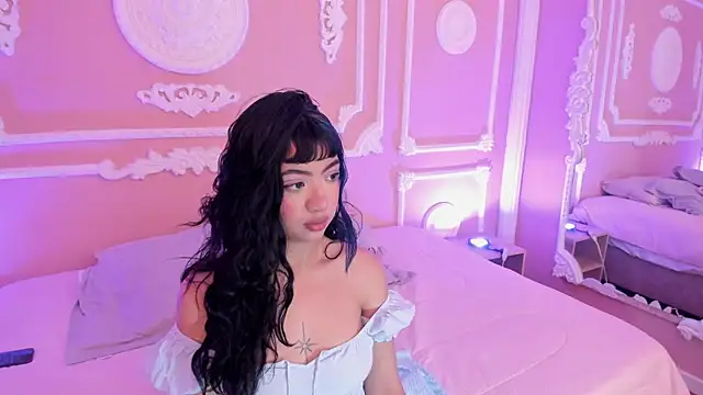 LiaLovet online show from 04/23/26, 07:27