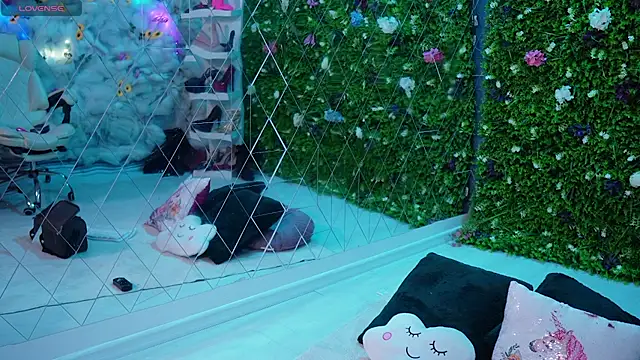 Snapshot of Baby_nico chatting on 02/10/26, 07:29 Baby nico online show from 02/10/26, 07:29