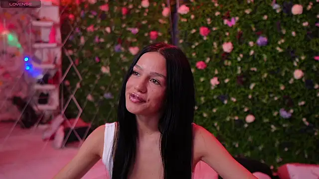 Snapshot of Baby_nico chatting on 02/13/26, 07:10 Baby nico online show from 02/13/26, 07:10