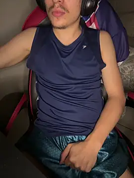 hungtwinkBR online show from 04/24/26, 01:30