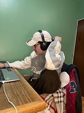 hungtwinkBR online show from 07/12/26, 11:40