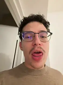 hungtwinkBR online show from 07/23/26, 12:46